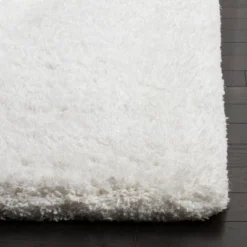 Lehana Tufted Shag And Flokati Rug - Safavieh