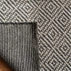 Maryjane Geometric Area Rug - Safavieh -My home decor GUEST 02f3c7f5 301d 4a62 8b92 362ba163788d