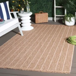 Retreat RTE250 Power Loomed UV Resistant, Stain Resistant, Non-Shedding Indoor/Outdoor Rugs - Safavieh