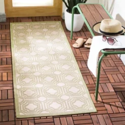 Courtyard CY6112 Power Loomed Indoor/Outdoor Area Rug - Safavieh