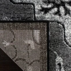 Nilda Medallion Light Area Rug - Safavieh -My home decor GUEST 0bc6dab1 496a 410b b057 c46b82e4d88f