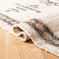 Kilim KLM762 Hand Woven Area Rug - Safavieh -My home decor GUEST 0cbd8836 1bae 4775 955e 4e2e2e92c032
