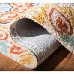 Gloria Medallion Tufted Accent Rug - Safavieh -My home decor GUEST 0ce1be9a fc1e 4e42 9967 402d474cc797