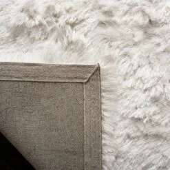 Ocean Shag OCG101 Hand Tufted Area Rug - Safavieh -My home decor GUEST 27511431 e3b6 404a b475 21f9442f0503