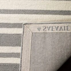 Safavieh Kids SFK917 Hand Tufted Area Rug - Safavieh 5 Safavieh Kids SFK917 Hand Tufted Area Rug - Safavieh -My home decor GUEST 2b5dc1da 7b9c 4a0d a0c4 f731456e3dca