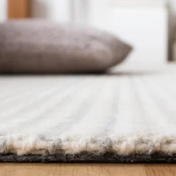 Marbella MRB319 Hand Woven Area Rug - Safavieh -My home decor GUEST 3b89559b c10e 4a06 9617 bf9d06b09836