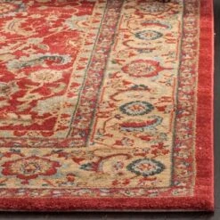 Havyn Floral Area Rug - Safavieh