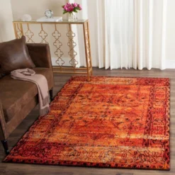 Vintage Hamadan VTH216 Power Loomed Area Rug - Safavieh