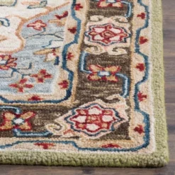 Beverly Medallion Tufted Accent Rug - Safavieh