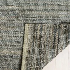 Vida Solid Accent Rug - Safavieh 5 Vida Solid Accent Rug - Safavieh -My home decor GUEST 5555e441 a59f 4ce7 a385 fbf634d0186d