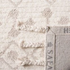 Casablanca CSB203 Hand Tufted Moroccan Area Rug - Safavieh -My home decor GUEST 5cf8269a 5817 4cce 8c48 26e11b94a044