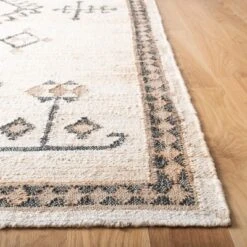 Kilim KLM762 Hand Woven Area Rug - Safavieh