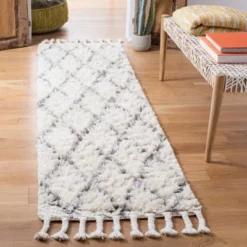 Casablanca CSB951 Hand Tufted Area Rug - Safavieh