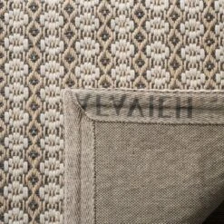 5'x8' Solid Hooked Area Rug Gray/Ivory - Safavieh -My home decor GUEST 7938a5c4 7d84 48a0 922a cc32384757bd