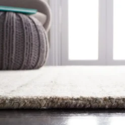 Abstract ABT143 Hand Tufted Area Rug - Safavieh -My home decor GUEST 81cc98c3 fdd8 4a34 a6d0 5e0db4937482