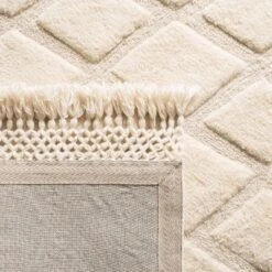 Darleen Rug Ivory - Safavieh -My home decor GUEST 9cc4799d 3f98 4ae2 8d29 016a33e8505d