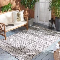 Havana HAV370 Power Loomed Indoor/Outdoor Area Rug - Safavieh