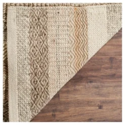 Indian Wells Tufted Rug - Safavieh -My home decor GUEST affb566d bacf 4f40 a9fb d907398694bf