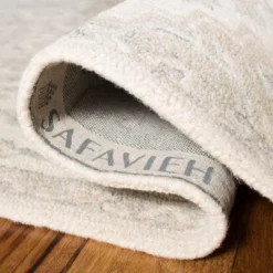 Micro-Loop MLP503 Hand Tufted Area Rug - Safavieh -My home decor GUEST b87fe76a 71e1 4516 8309 969d83d684f0