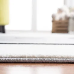 Carousel Kids CRK140 Power Loomed Area Rug - Safavieh -My home decor GUEST bf7efcff c844 482d 88d1 b6bb98812efd