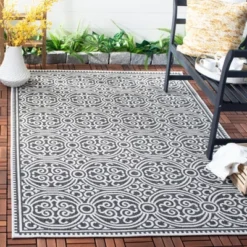 Vita Outdoor Rug - Safavieh -My home decor GUEST c087cb6d ef4d 4512 8ef6 223e59c9c3b0