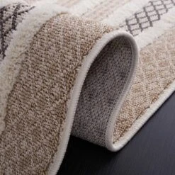 Urban URB210 Power Loomed Area Rug - Safavieh -My home decor GUEST d0fd572a 51ce 4604 9354 c935ed048b03