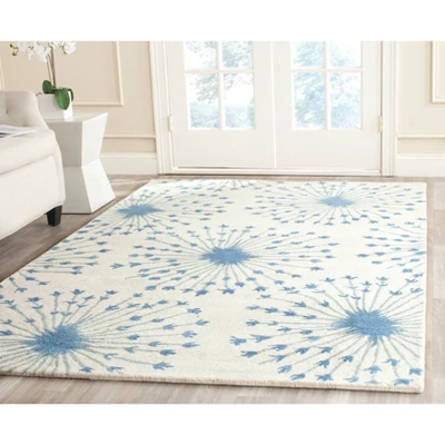 Addney Loomed Accent Rug - Safavieh 1 Addney Loomed Accent Rug - Safavieh