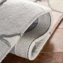 Safavieh Kids SFK923 Hand Tufted Area Rug - Safavieh 9 Safavieh Kids SFK923 Hand Tufted Area Rug - Safavieh -My home decor GUEST f9949d6c b9e3 4f95 a0da 960a1d4efa38